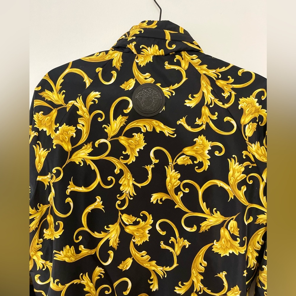 AUTHENTIC NEW W/TAGS VERSACE BOMBER JACKET 🔥With a attached Hoodie zip - Picture 2 of 16